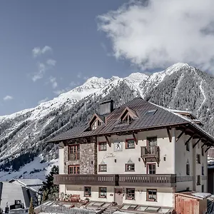 Hotel Garni Caroline Ischgl